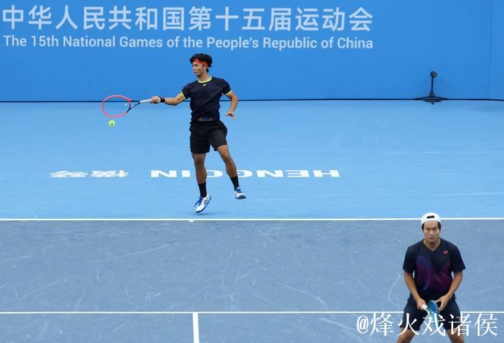 全运会网球赛场：老将圆梦 新秀涌现